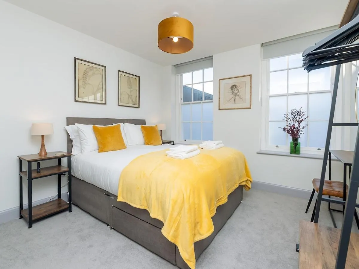 Pass The Keys Stunning 2 Bed Retreat In The Heart Of Bath Apartment