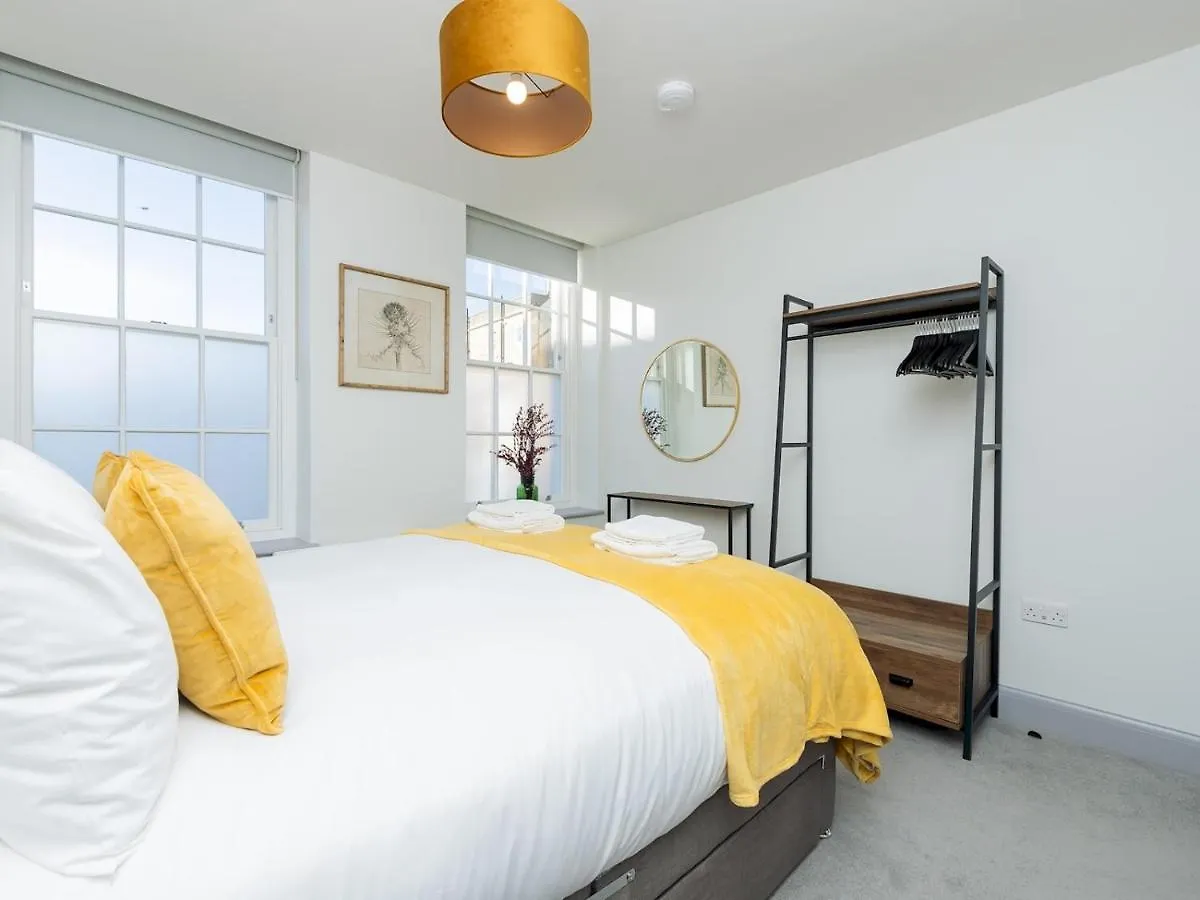 Pass The Keys Stunning 2 Bed Retreat In The Heart Of Bath Apartment United Kingdom
